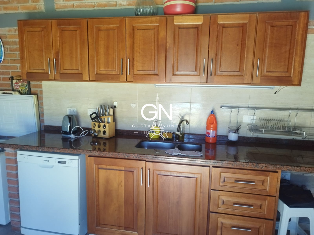 Casa ID.2756 - Excelente propiedad de gran porte