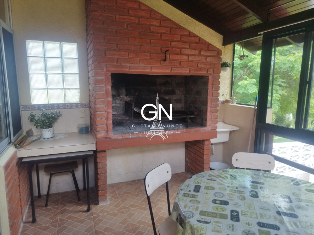 Casa ID.4651 - Dos casa en un mismo padrón