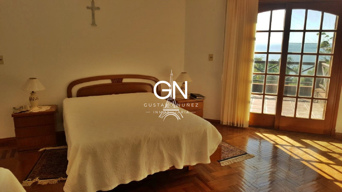Casa ID.2740 - Propiedad de gran porte con vistas.