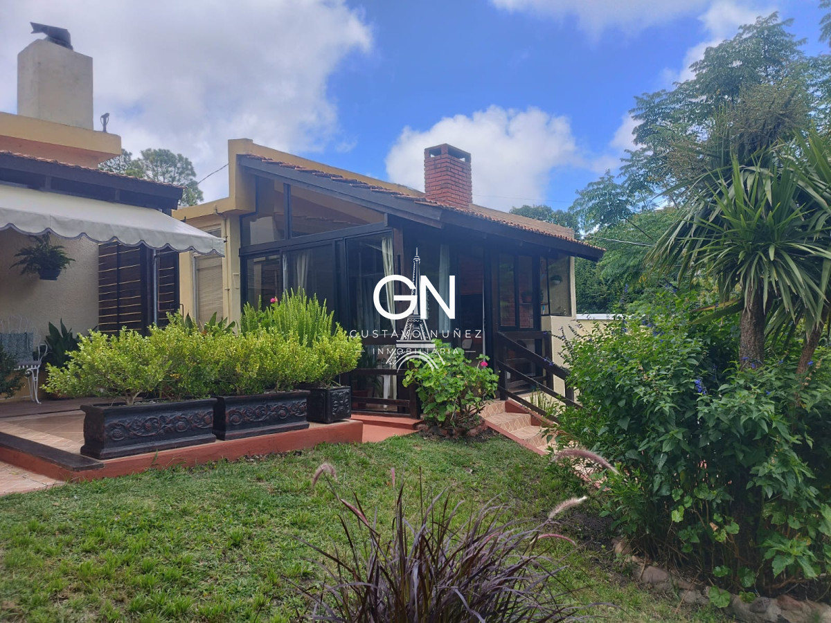 Casa ID.4651 - Dos casa en un mismo padrón