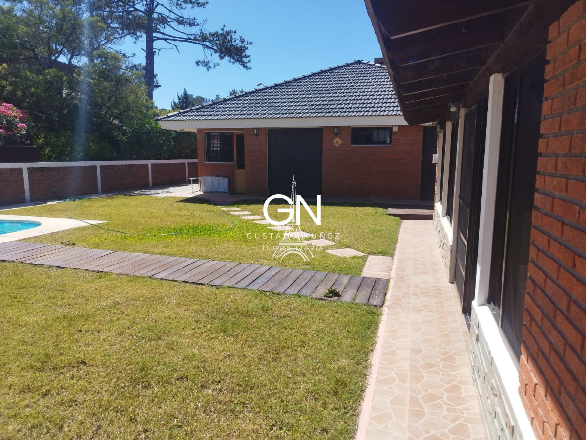 Casa ID.2756 - Excelente propiedad de gran porte