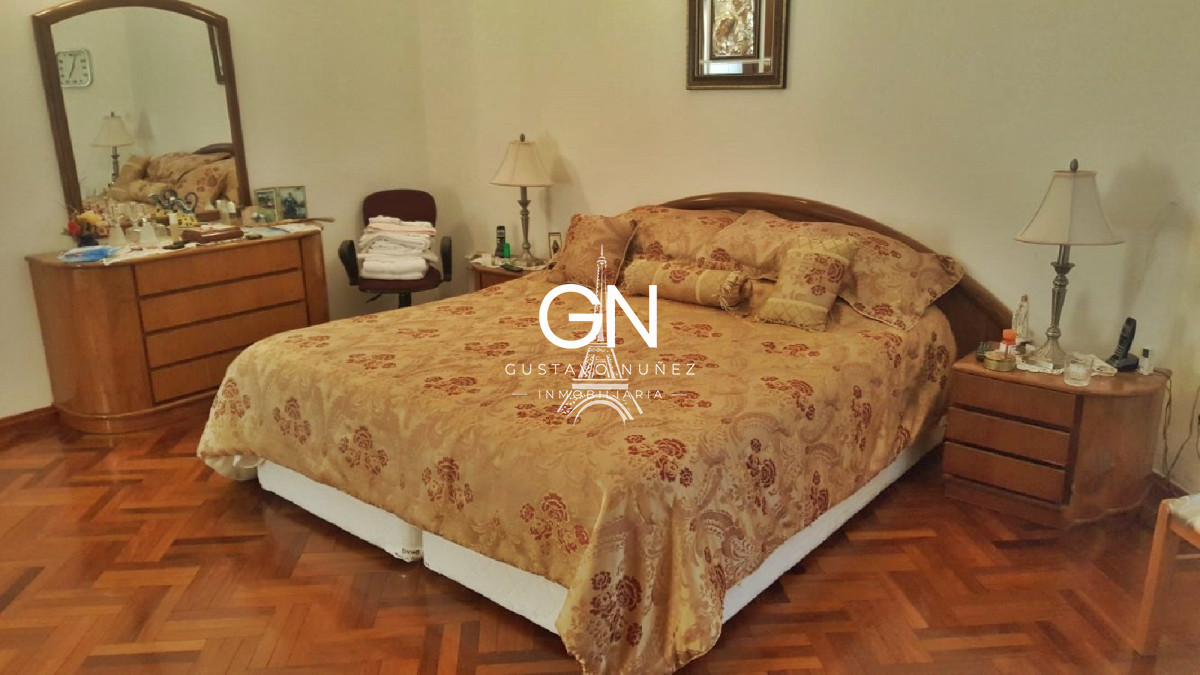 Casa ID.2740 - Propiedad de gran porte con vistas.
