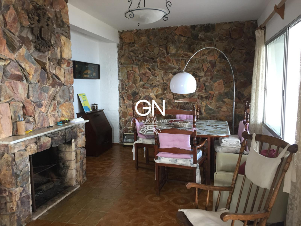 Casa ID.3622 - Excelente propiedad frente al mar 