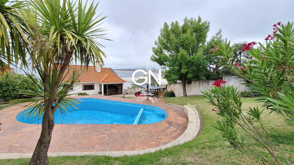 Casa ID.2557 - Chalet de gran porte con hermosas vistas