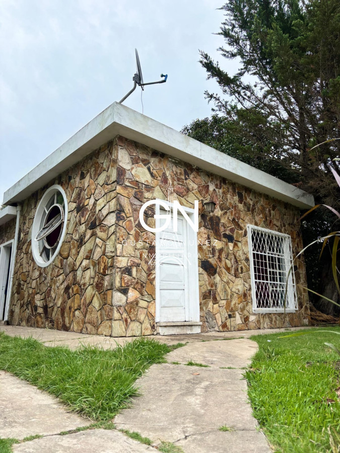 Casa ID.4698 - Casa sobre avenida