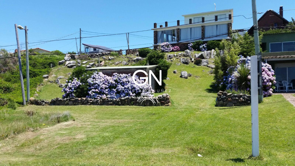 Casa ID.3622 - Excelente propiedad frente al mar 