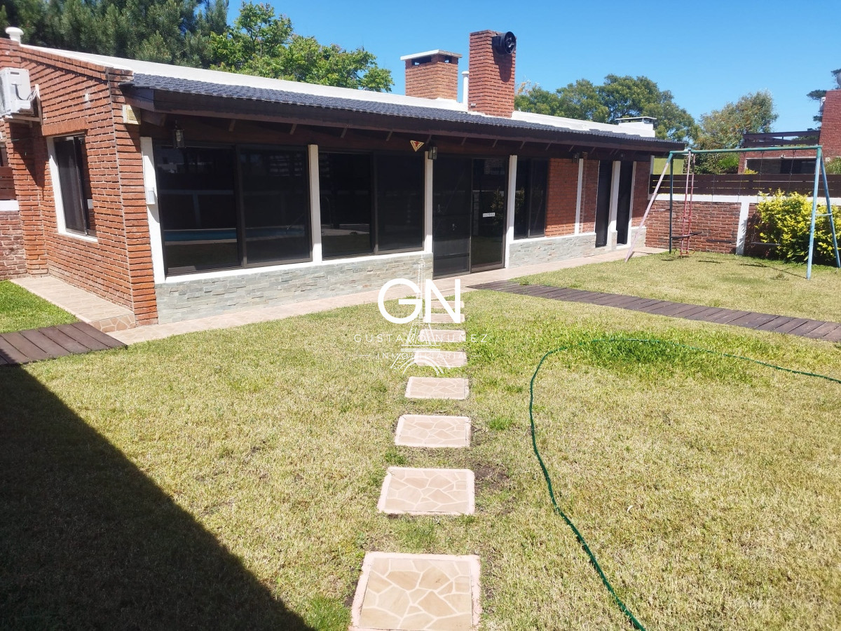 Casa ID.2756 - Excelente propiedad de gran porte