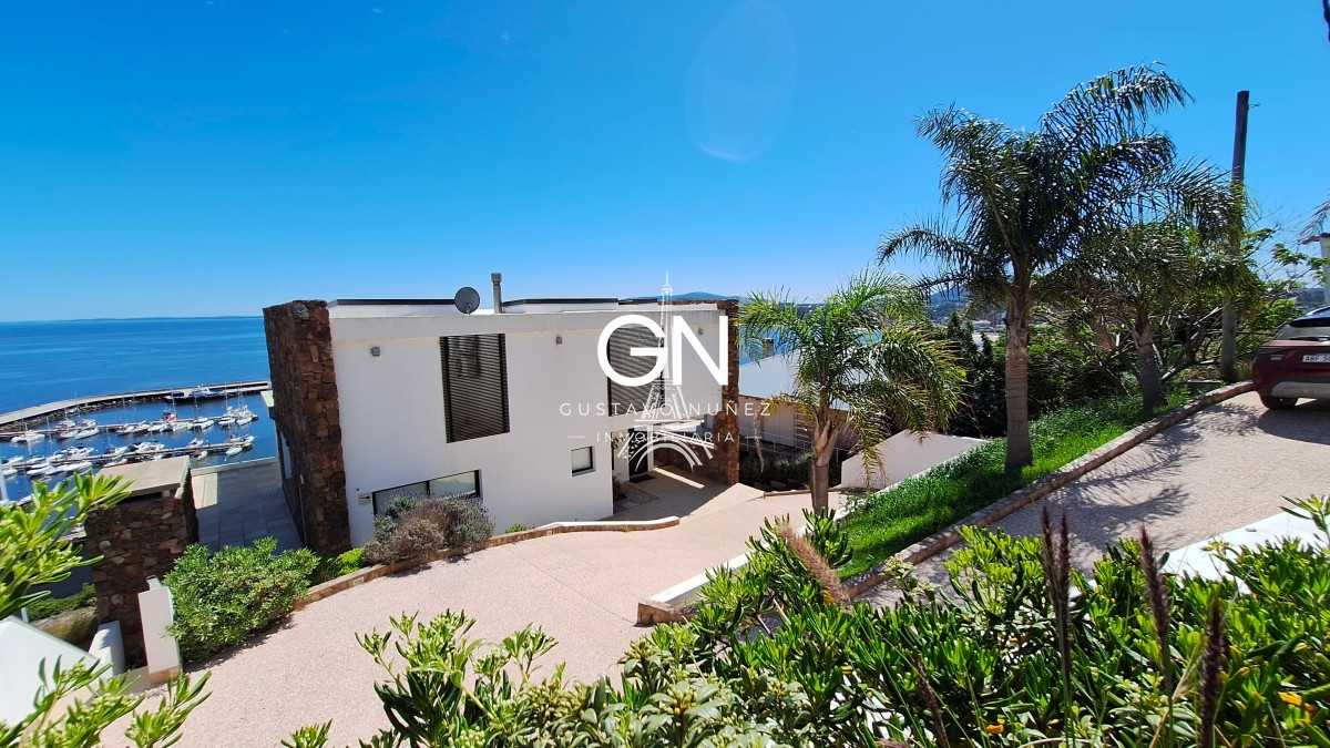 Casa ID.3871 - Sobre el Cerro San Antonio