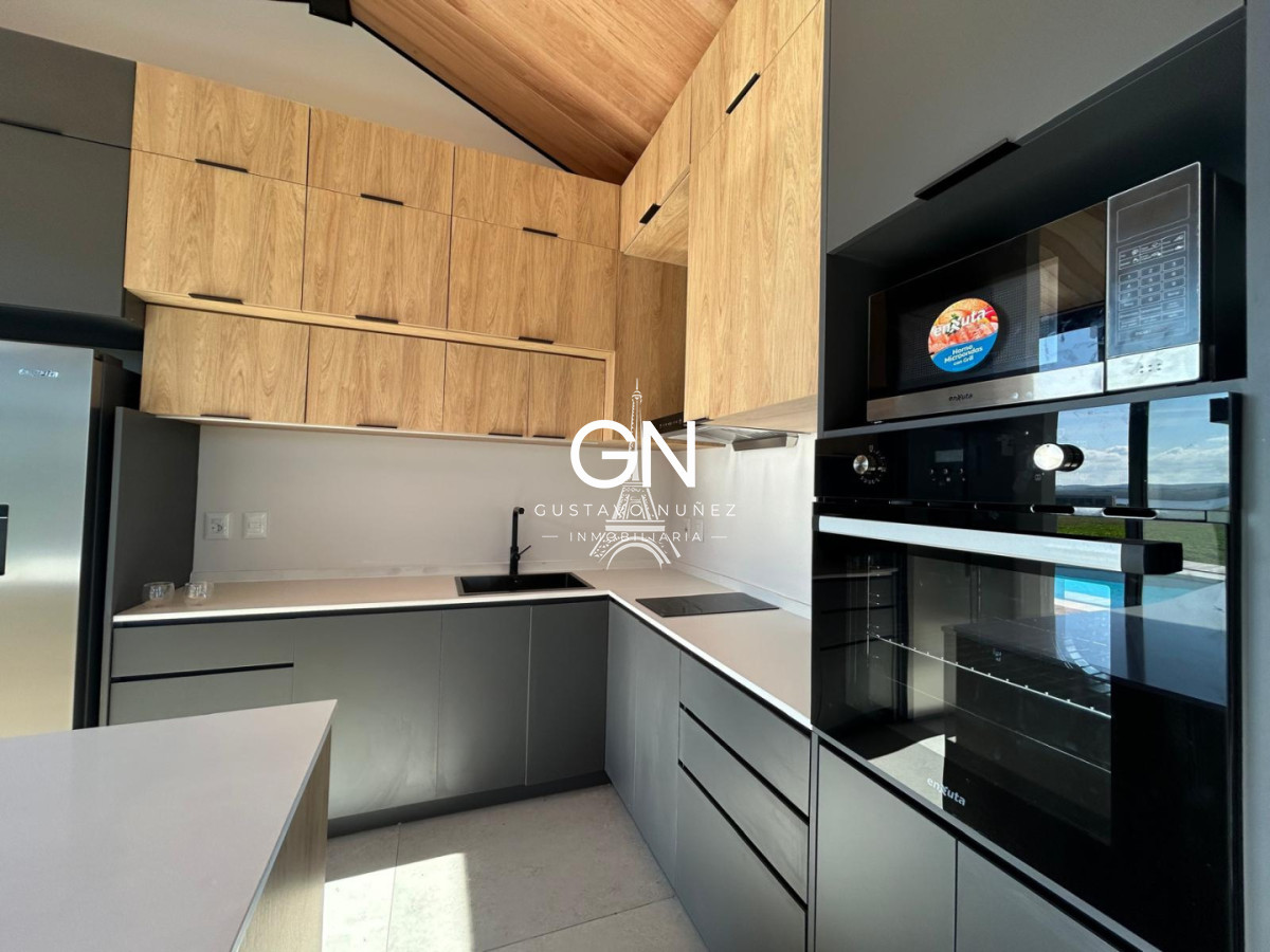 Casa ID.4970 - Casa en Punta Ballena, Laguna de los Cisnes