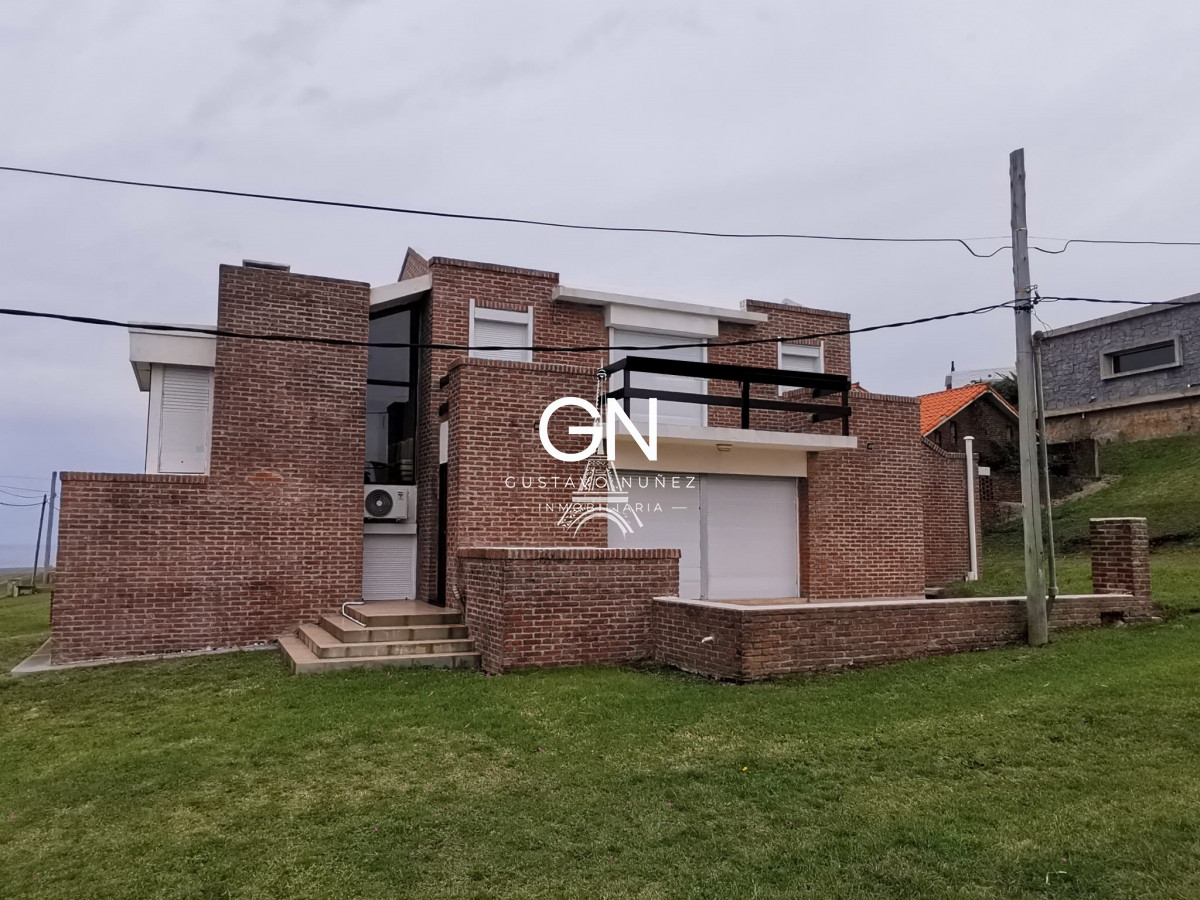 Casa ID.3910 - Propiedad frente al mar