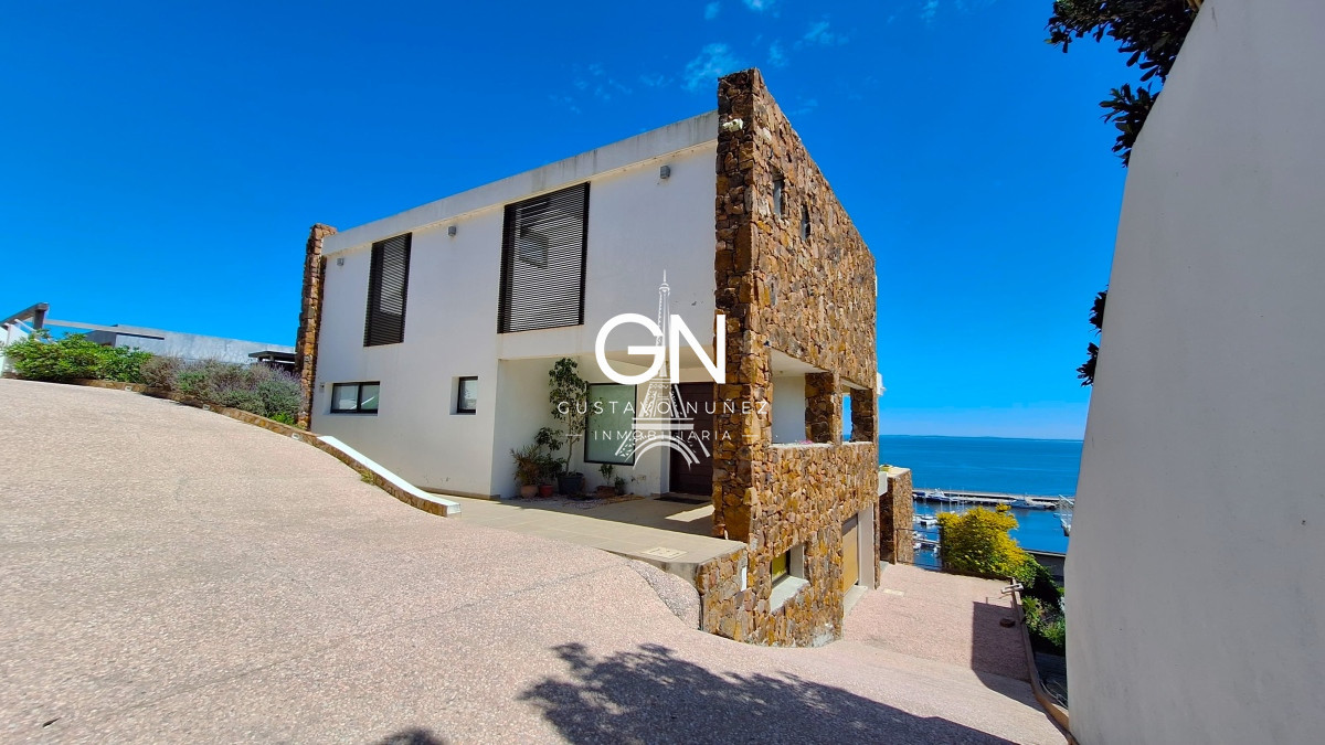 Casa ID.3871 - Sobre el Cerro San Antonio