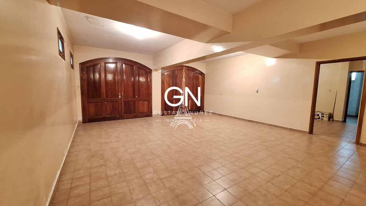 Casa ID.2557 - Chalet de gran porte con hermosas vistas