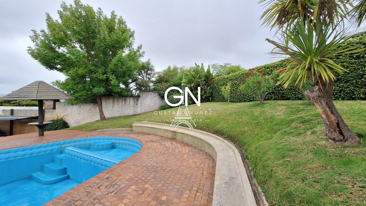 Casa ID.2557 - Chalet de gran porte con hermosas vistas