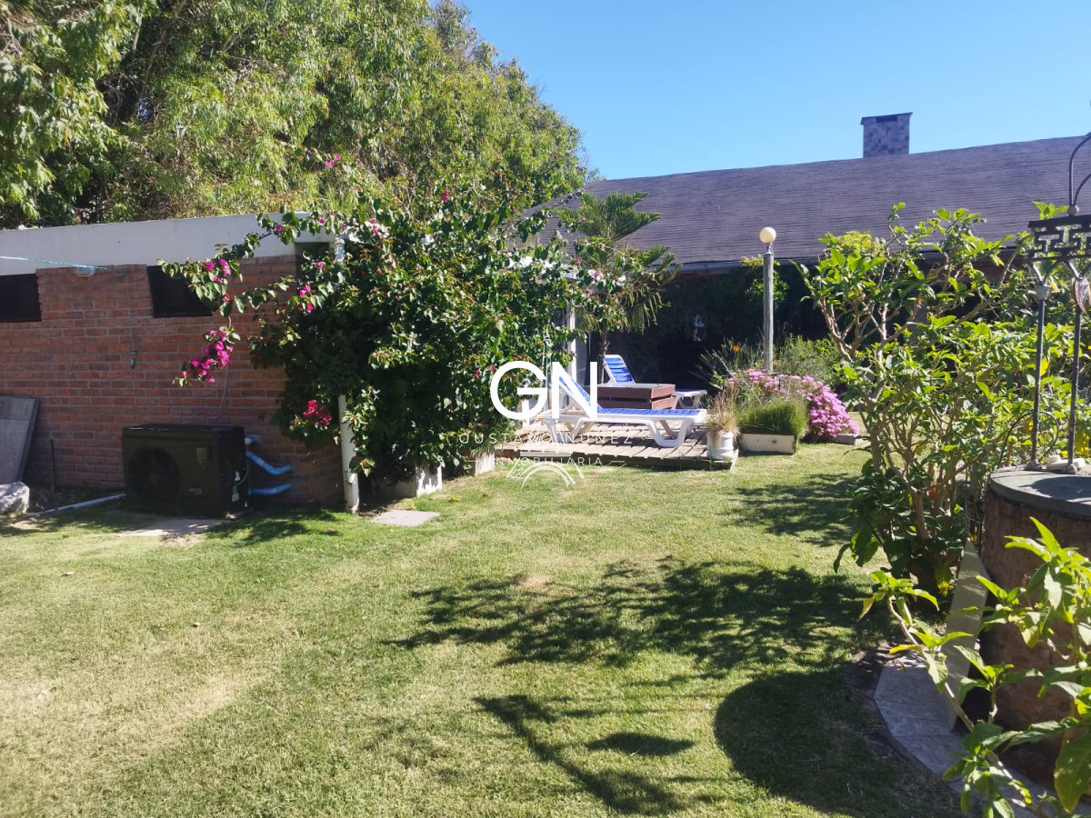 Casa ID.4438 - Casa en primera linea