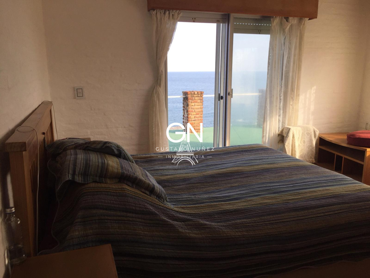 Casa ID.3622 - Excelente propiedad frente al mar 