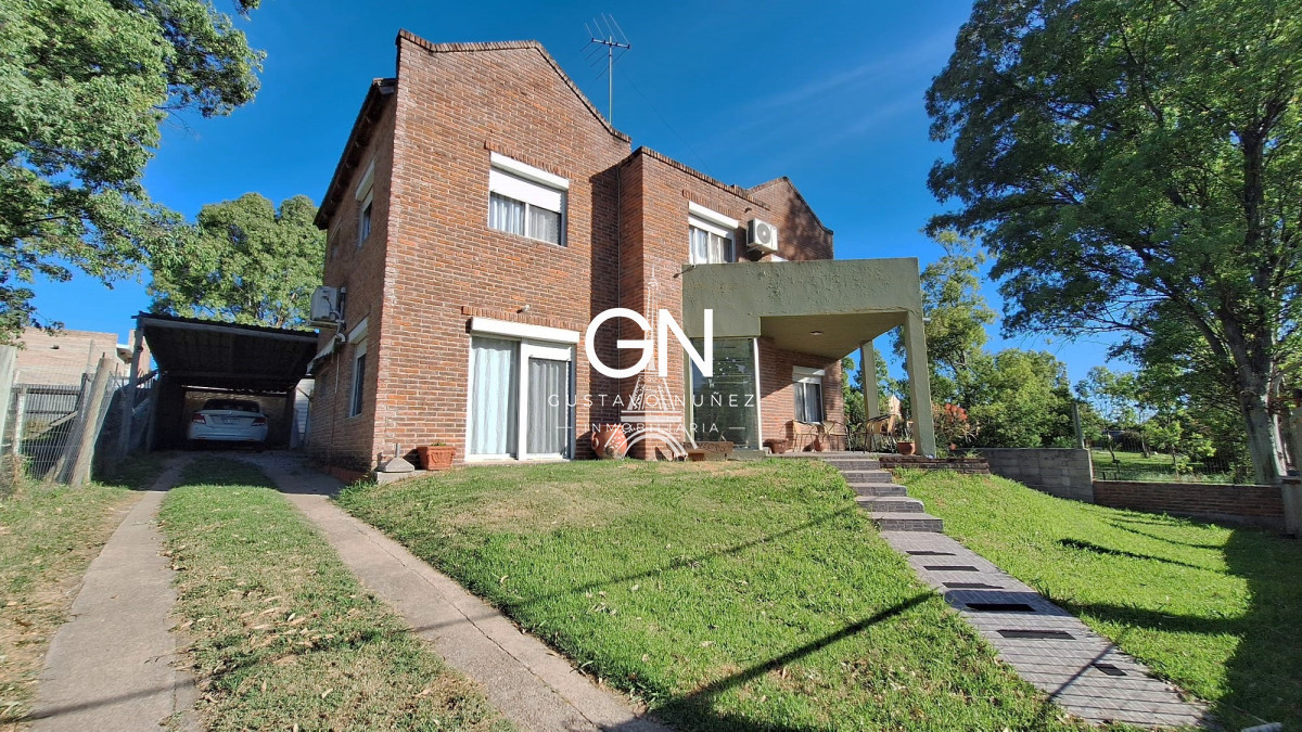 Casa ID.4635 - Chalet en Playa Verde