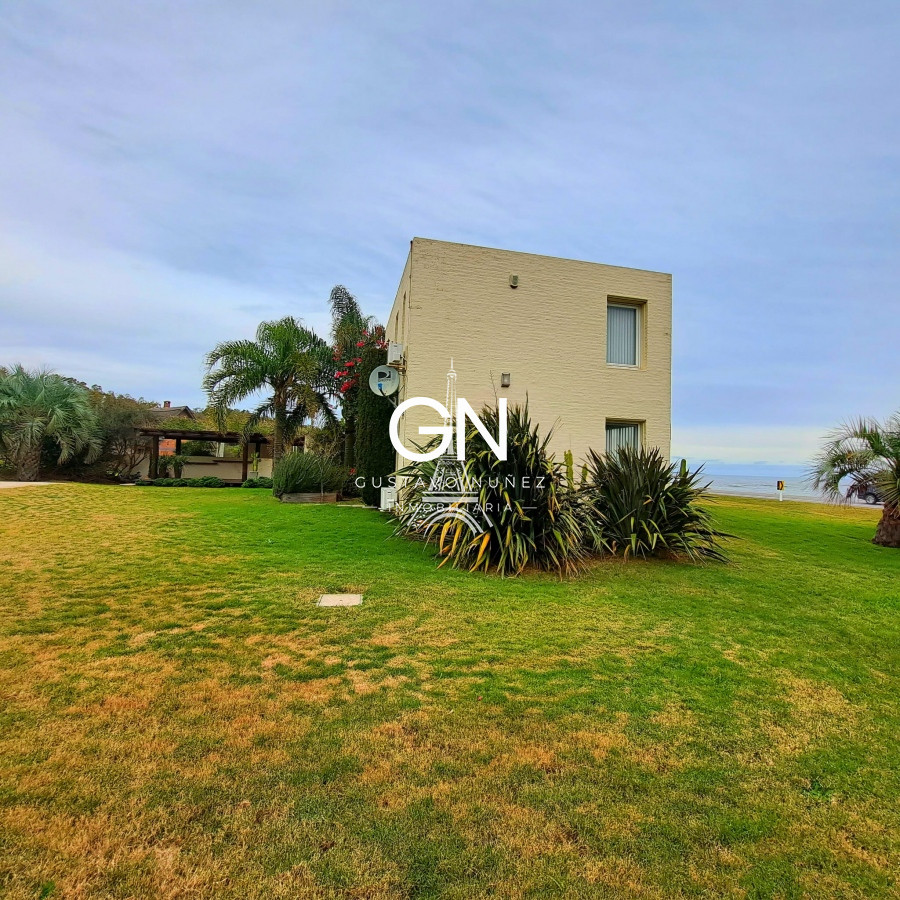 Casa ID.4323 - Hermosa casa frente al mar