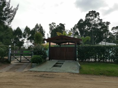 Dos propiedades en barrio Portales