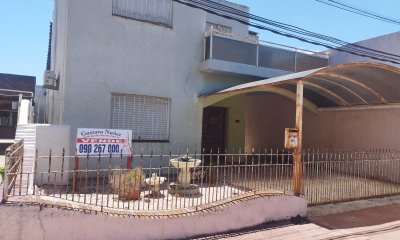 A pasos del mar