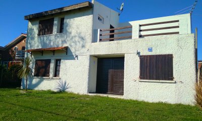 Casa de gran porte sobre ruta 10