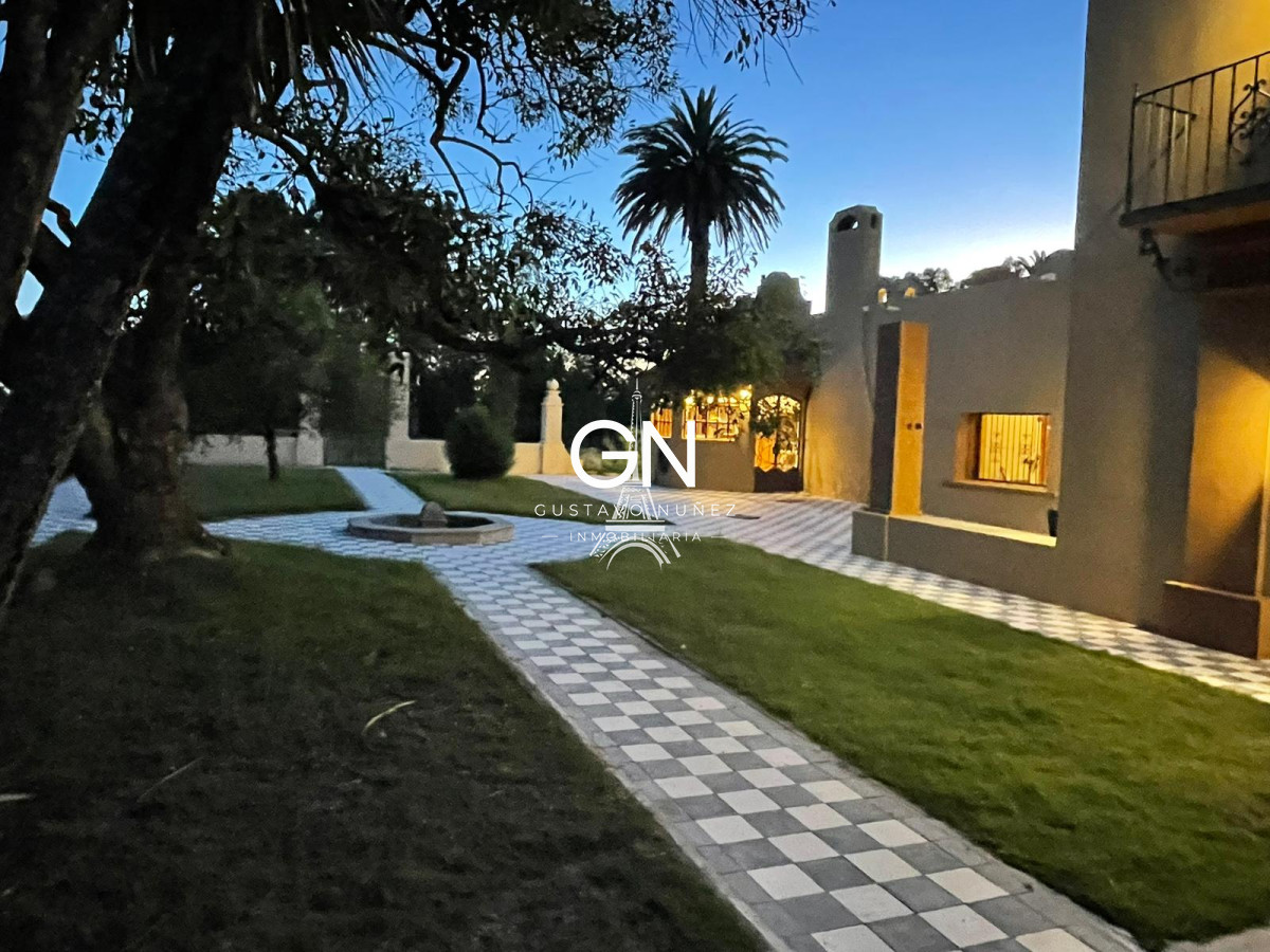 Chacra ID.4680 - Espectacular Casa de Campo 