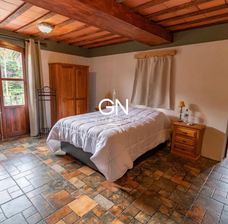 Chacra ID.4680 - Espectacular Casa de Campo 