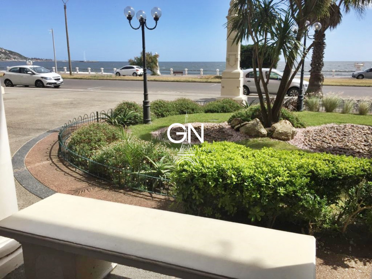 Local Comercial ID.3447 - En primera linea frente al mar