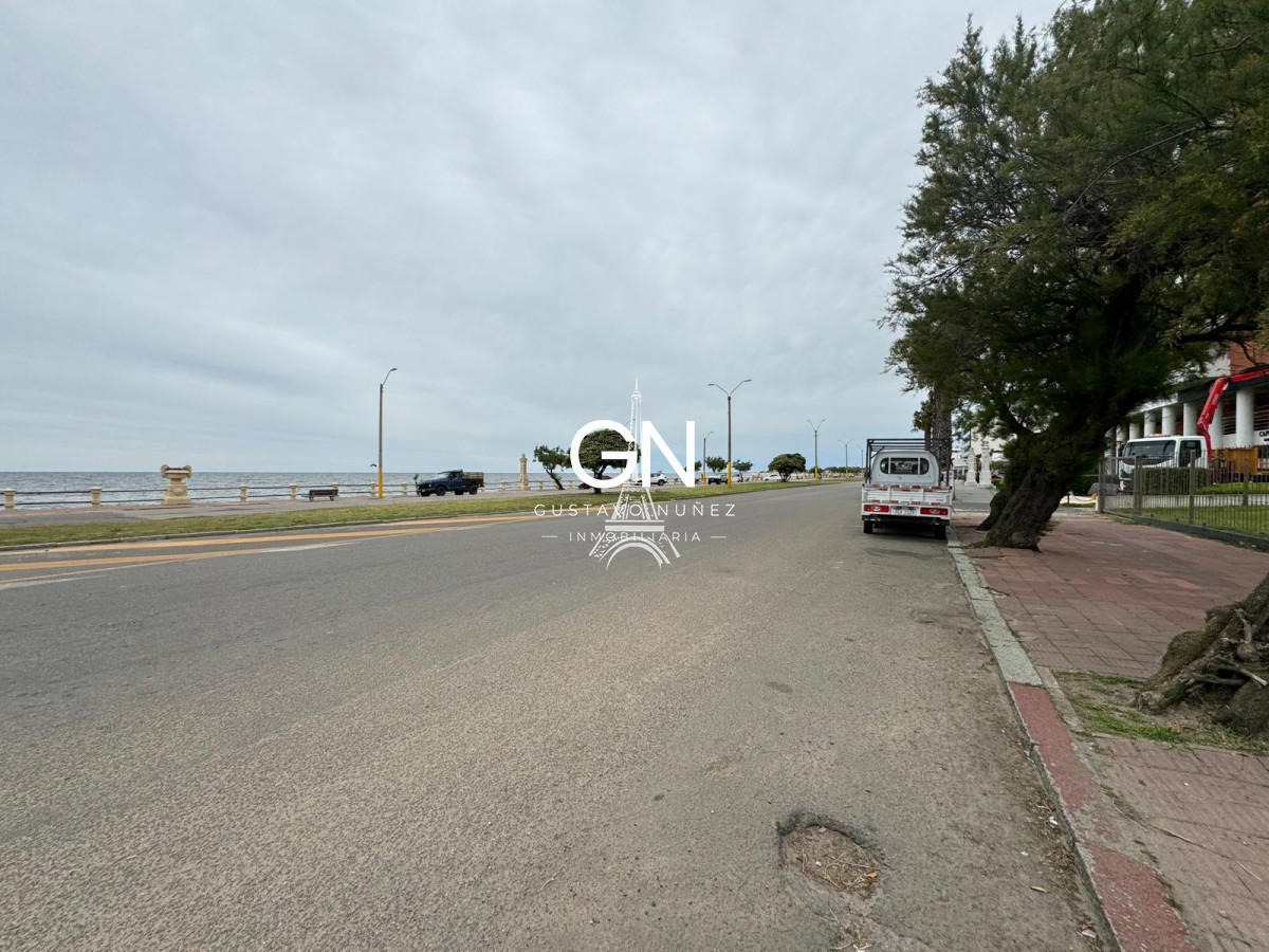 Local Comercial ID.4824 - Local en Piriápolis, Centro