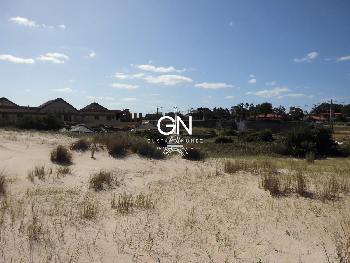 Terreno ID.2670 - Predio en primera linea frente al mar