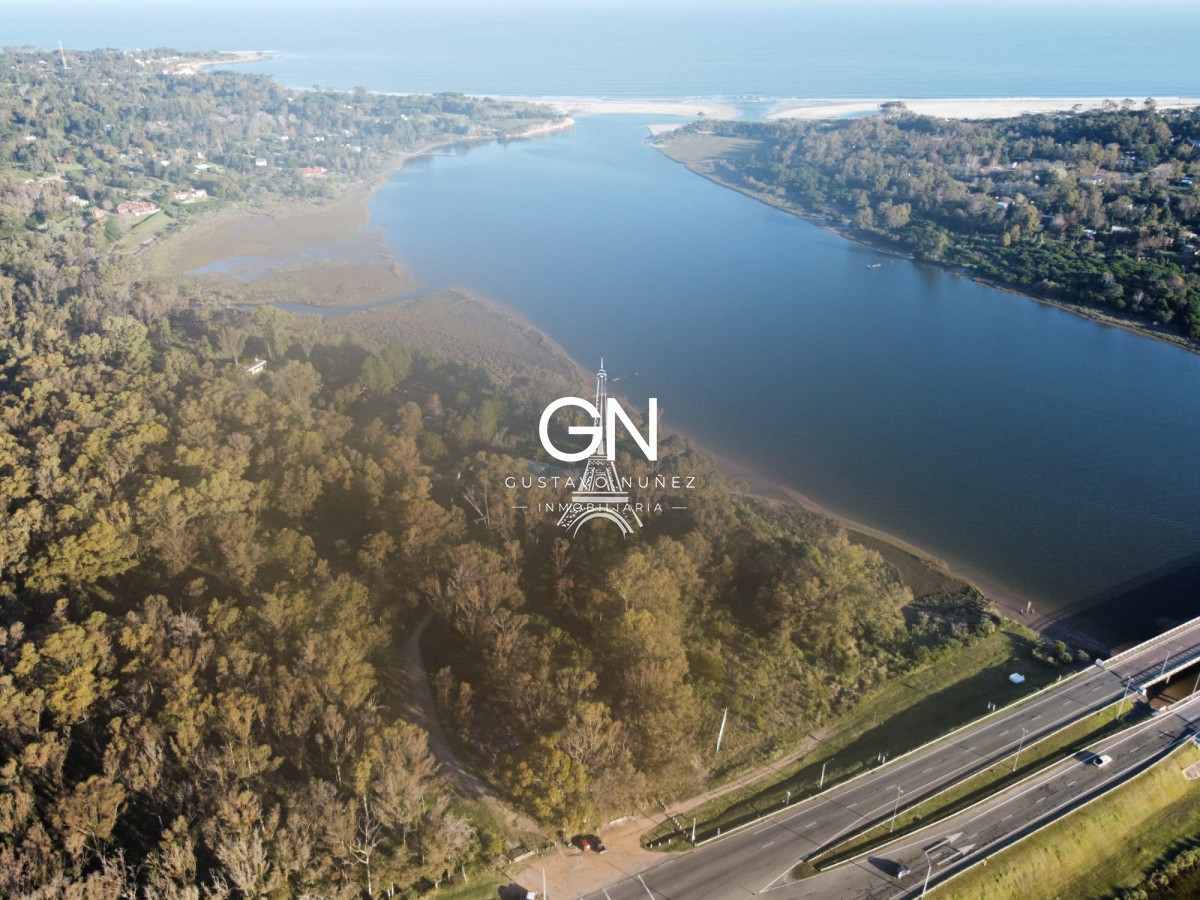 Terreno ID.3983 - Dos terrenos sobre el arroyo Solis