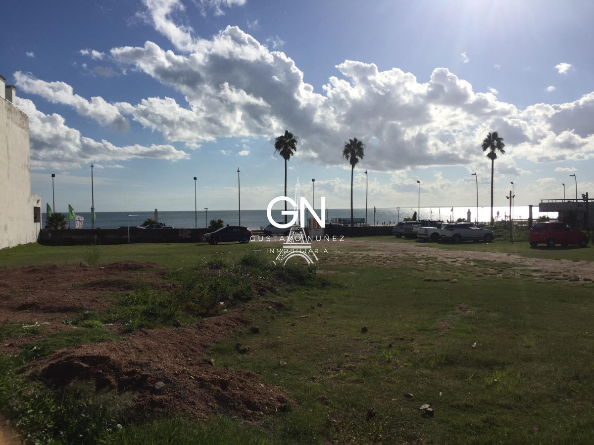 Terreno ID.3771 - Espectacular predio con salida a 2 calles