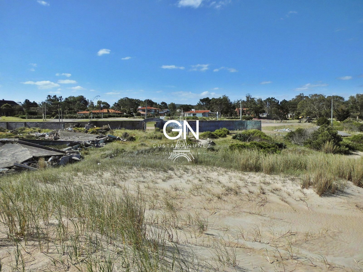Terreno ID.2670 - Predio en primera linea frente al mar