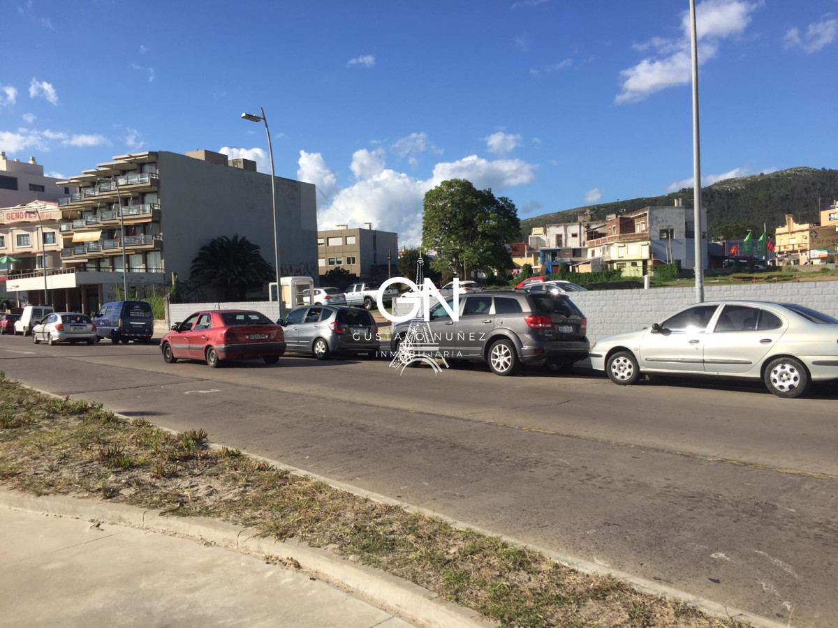 Terreno ID.3771 - Espectacular predio con salida a 2 calles