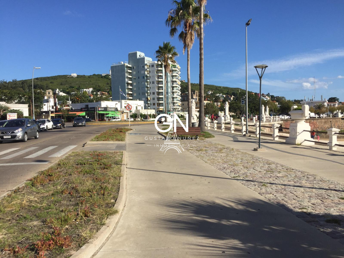 Terreno ID.3771 - Espectacular predio con salida a 2 calles