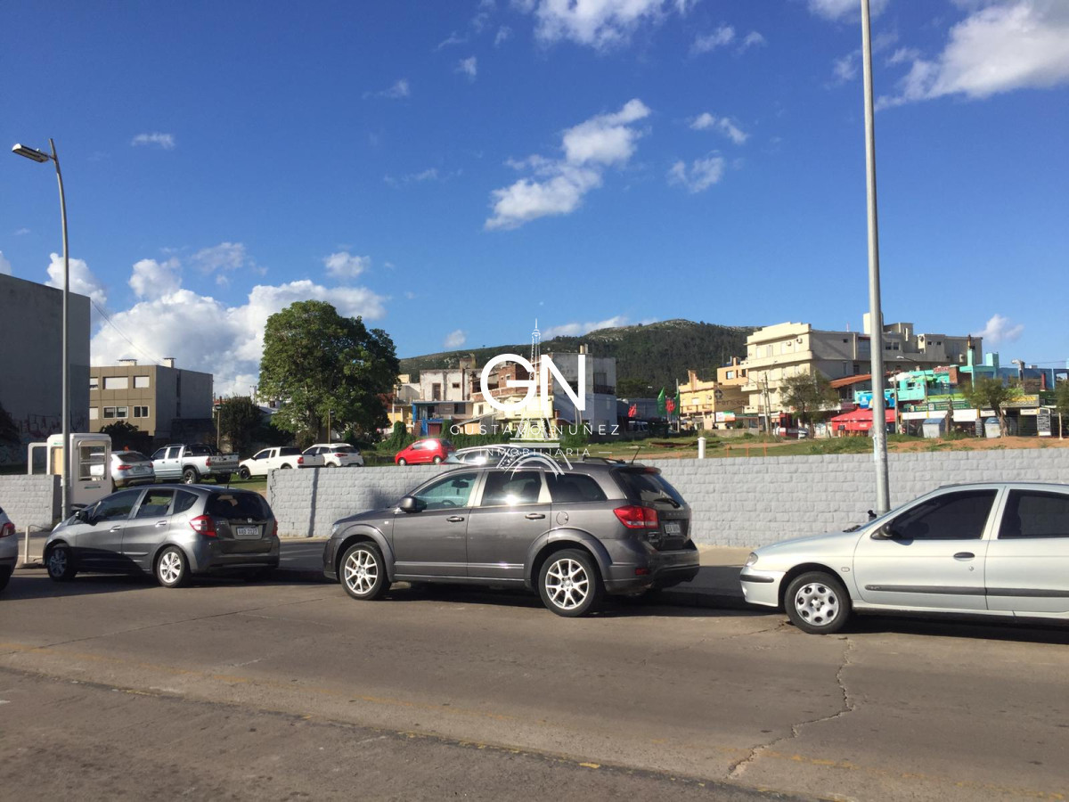 Terreno ID.3771 - Espectacular predio con salida a 2 calles