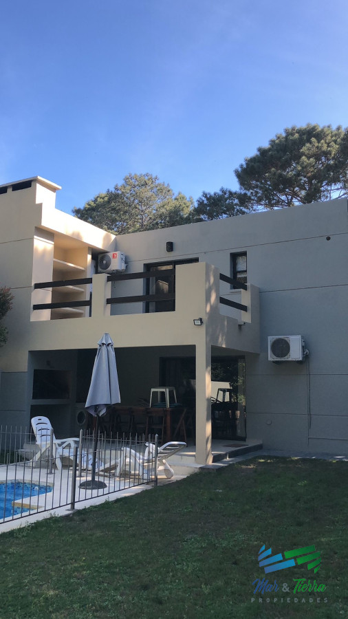 Casa ID.5237 - En venta casa 4 dormitorios en Solanas Green Park, Punta del Este 