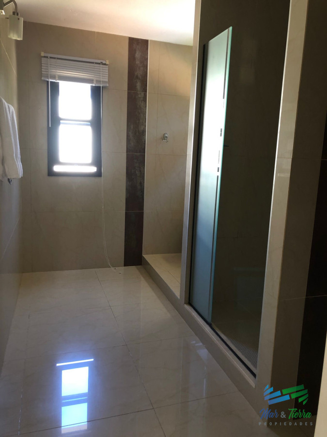 Casa ID.5237 - En venta casa 4 dormitorios en Solanas Green Park, Punta del Este 