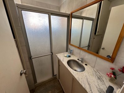 Dpto. Punta del Este 2 dorm, terraza a mts. del Maar - SPT13744A