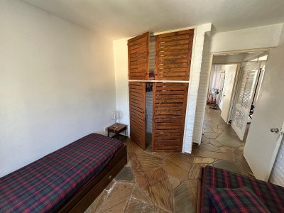 Dpto. Punta del Este 2 dorm, terraza a mts. del Maar - SPT13744A