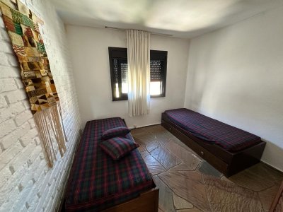 Dpto. Punta del Este 2 dorm, terraza a mts. del Maar - SPT13744A