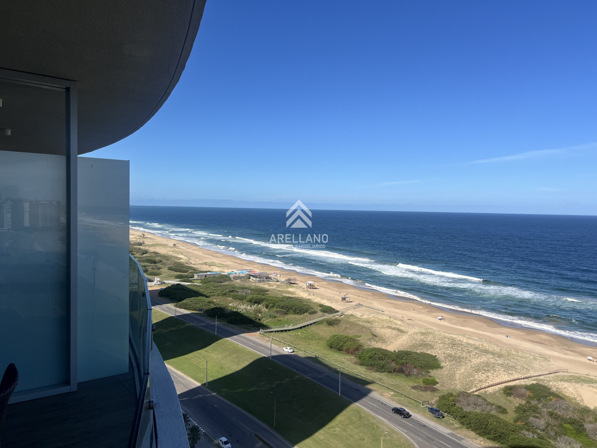 Apartamento ID.4417 - Venta apartamento 3 dormitorios y dependencia Torre trump 