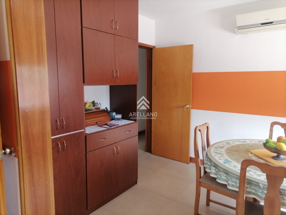 Casa ID.3465 - Excelente Casa en pinares 3 dormitorios y garaje para 2 autos  