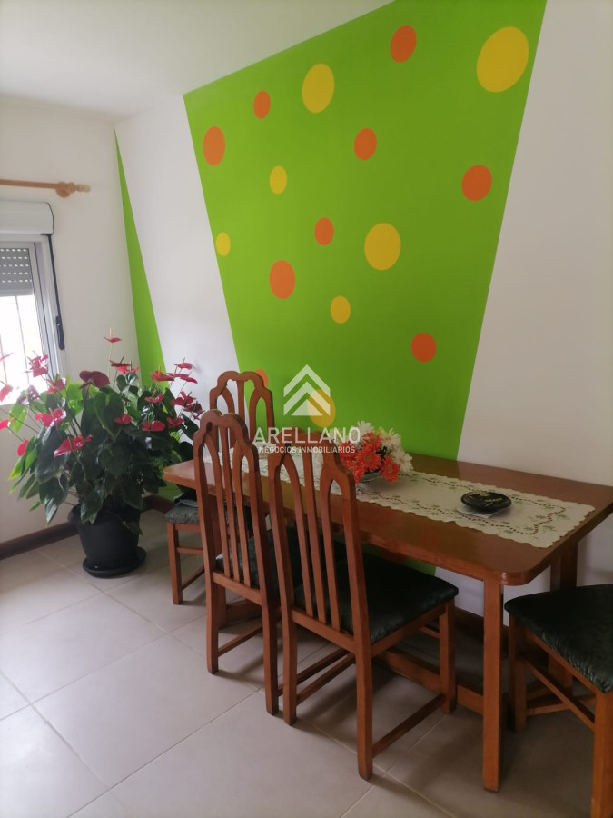 Casa ID.3465 - Excelente Casa en pinares 3 dormitorios y garaje para 2 autos  