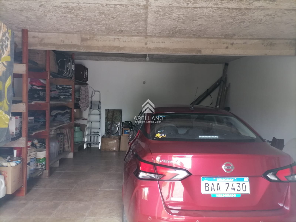 Casa ID.3465 - Excelente Casa en pinares 3 dormitorios y garaje para 2 autos  