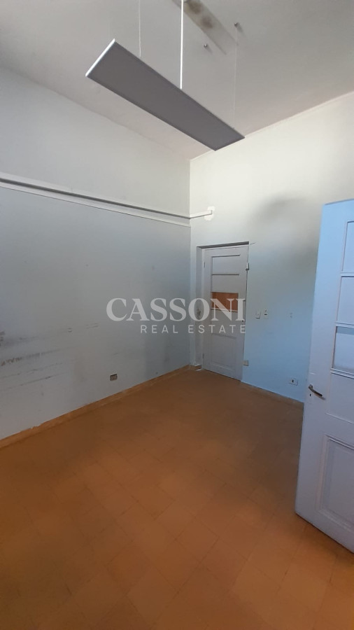 Casa ID.2988 - Edificio Ex-Juzgado; Inversión para construcción  