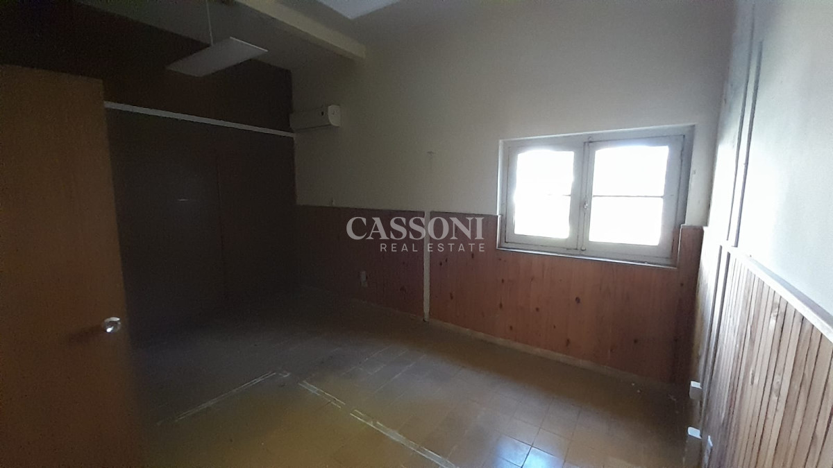Casa ID.2988 - Edificio Ex-Juzgado; Inversión para construcción  