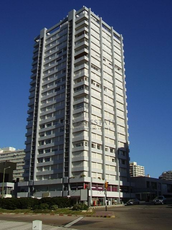 Apartamento ID.1861 - Apartamento de 1 dormitorio en Venta, parada 1 mansa a 100 metros de Gorlero