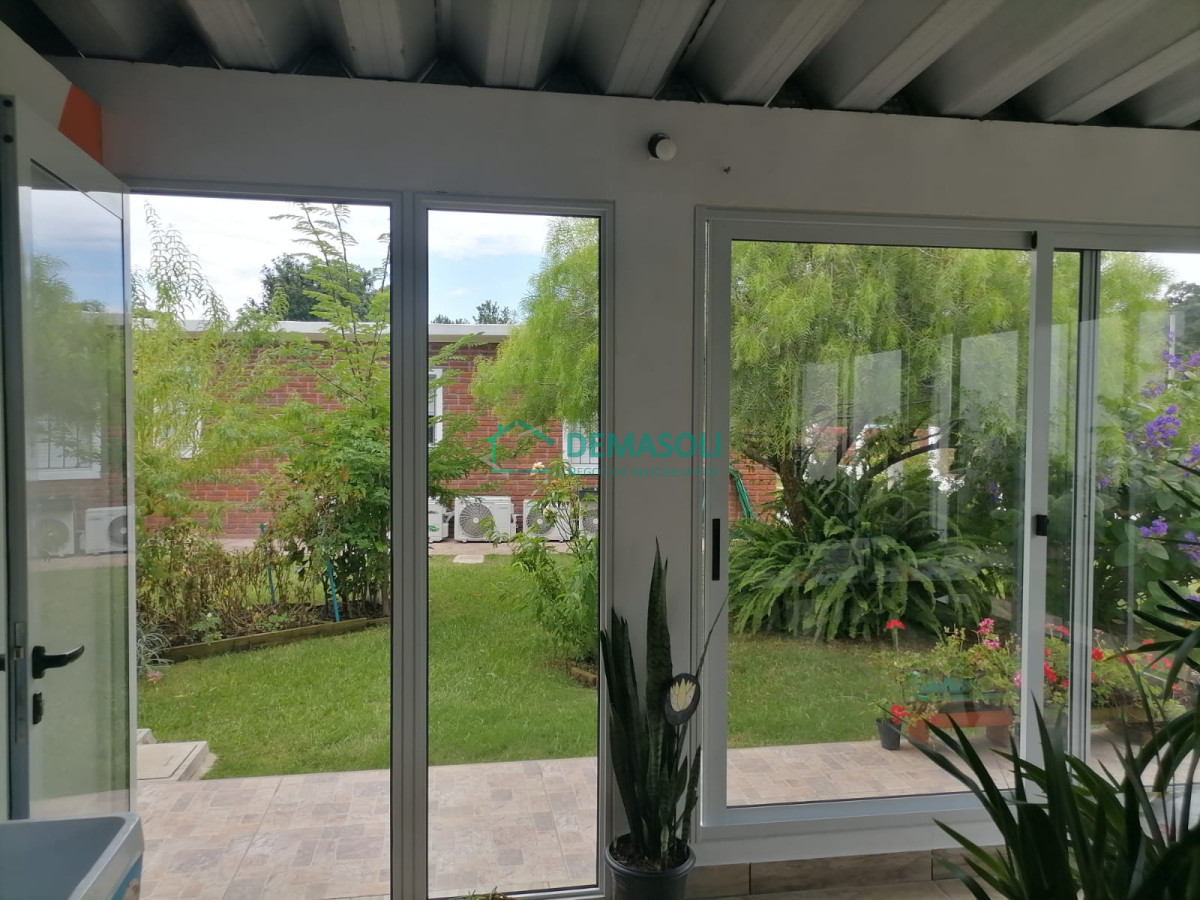 Casa ID.1026 - Excelente Casa en Pinares 3 dormitorios y garaje para 2 autos  