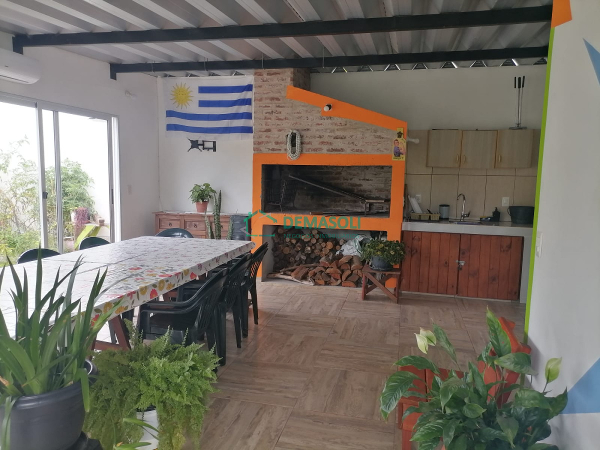 Casa ID.1026 - Excelente Casa en Pinares 3 dormitorios y garaje para 2 autos  
