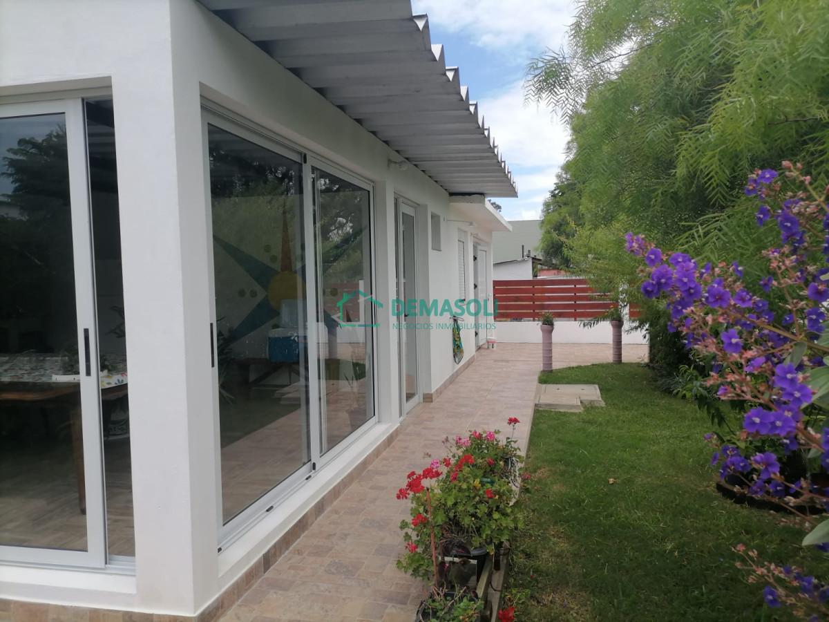 Casa ID.1026 - Excelente Casa en Pinares 3 dormitorios y garaje para 2 autos  